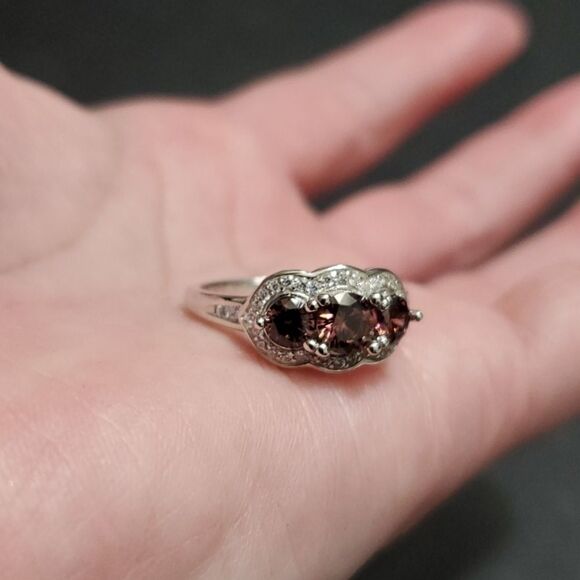 Sterling silver sparkly rhinestone ring size 7 - Picture 13 of 13